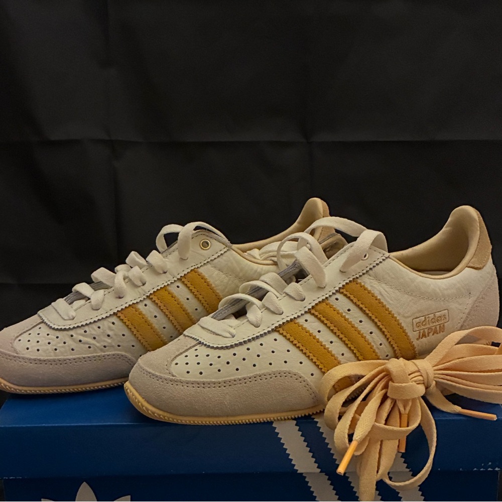 Ultra Rare Samba Japan White and Yellow Sneakers